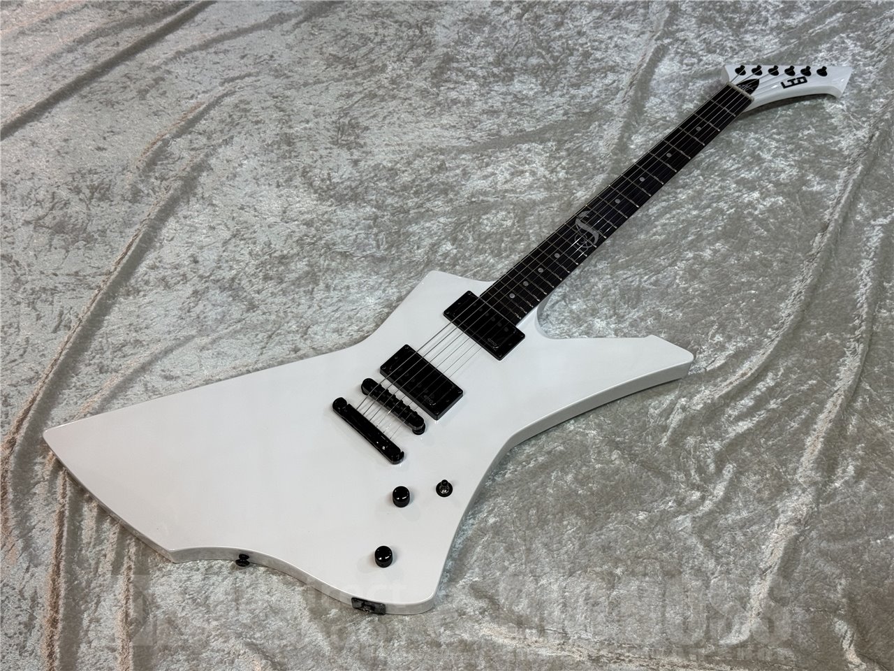 【即納可能】LTD SNAKEBYTE / Snow White 広島店