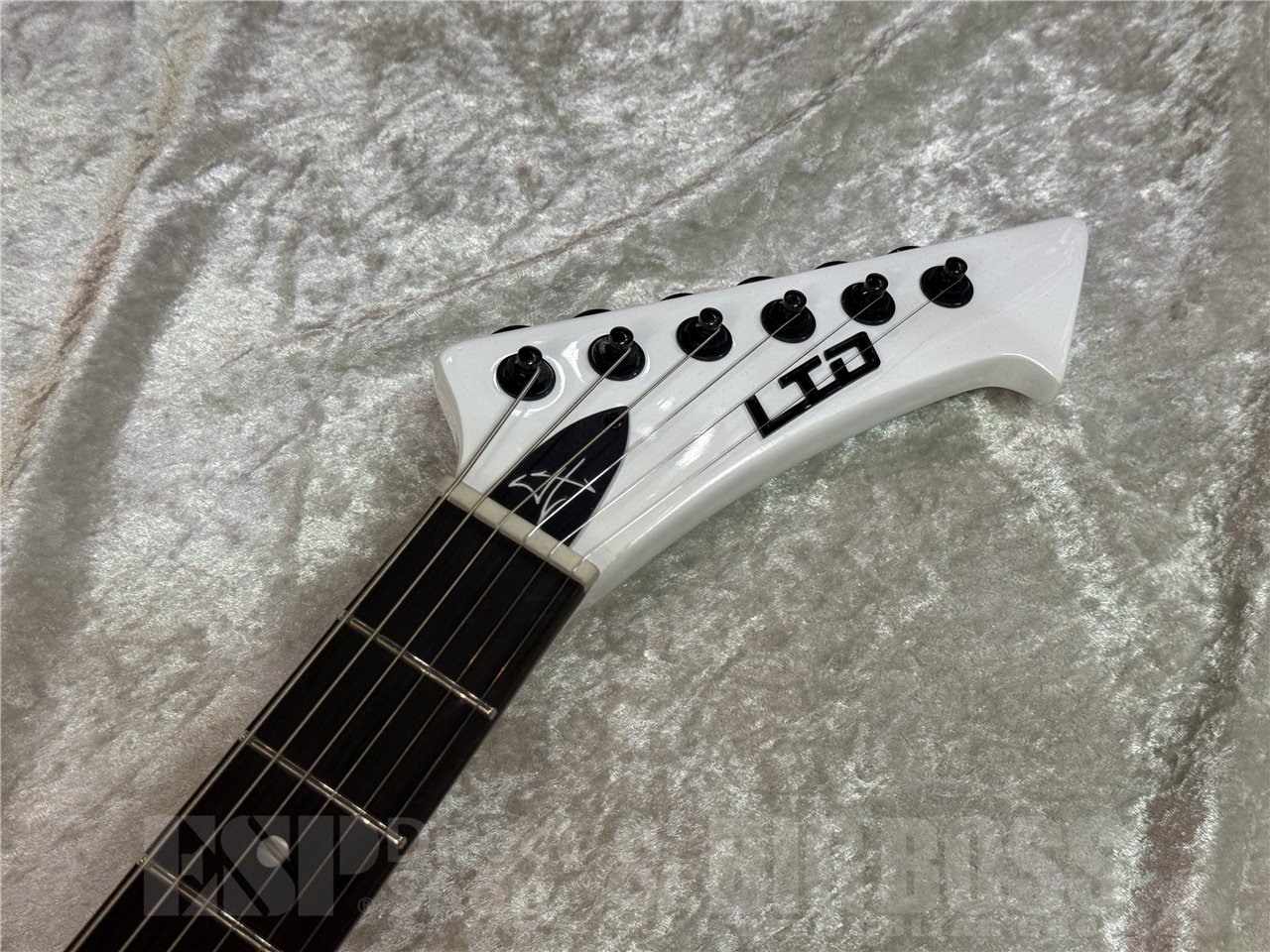 【即納可能】LTD SNAKEBYTE / Snow White 広島店 - 4
