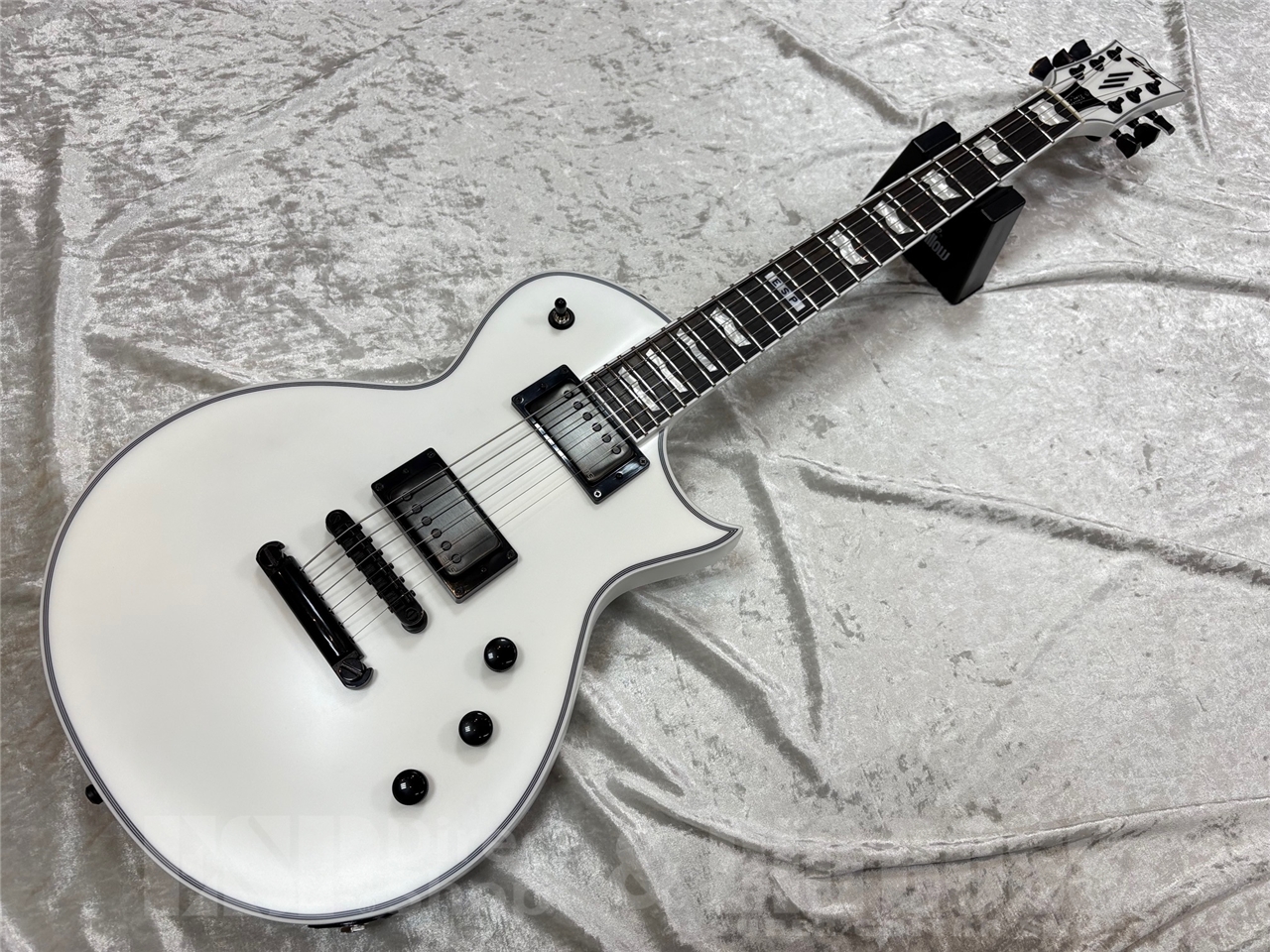 【即納可能】E-II EC EMG/Snow White Satin GWS