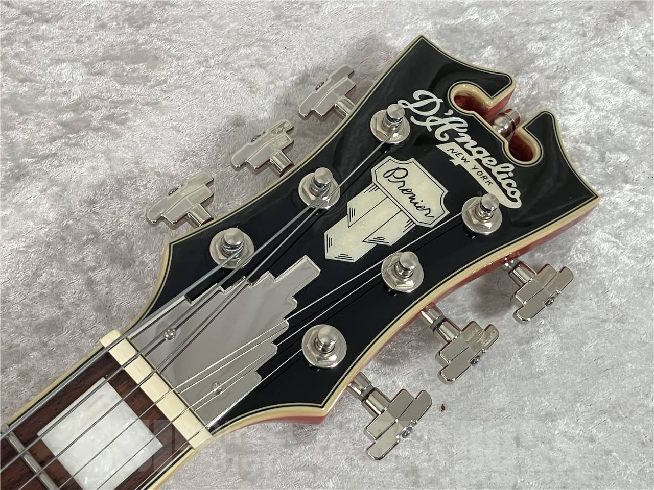 【即納可能】D'Angelico(ディアンジェリコ) Premier Mini DC XT / Honey Burst お茶の水駅前店・別館 - 4