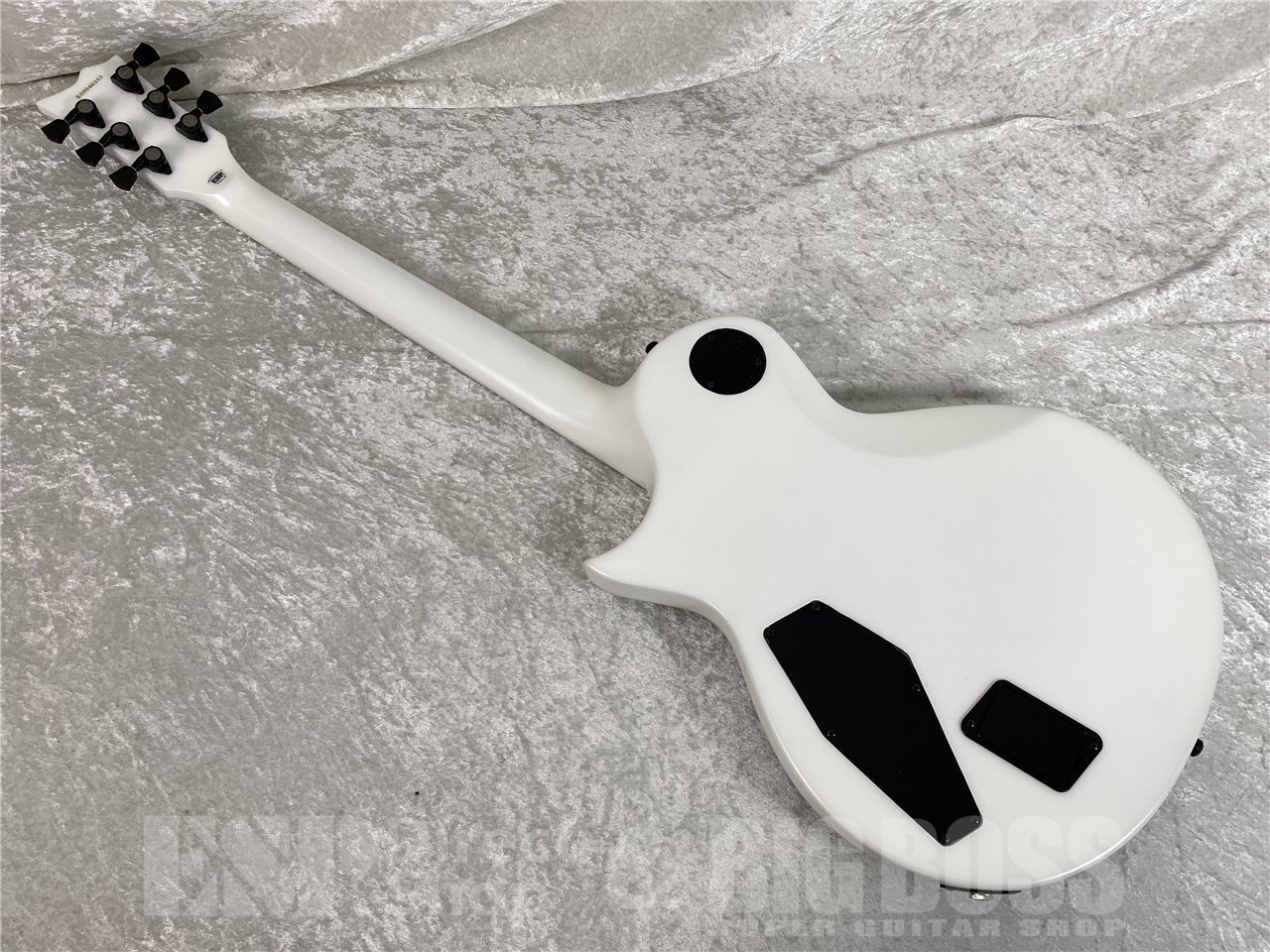 【即納可能】E-II(イーツー) EC EMG / Snow White Satin お茶の水駅前店(東京) - 9