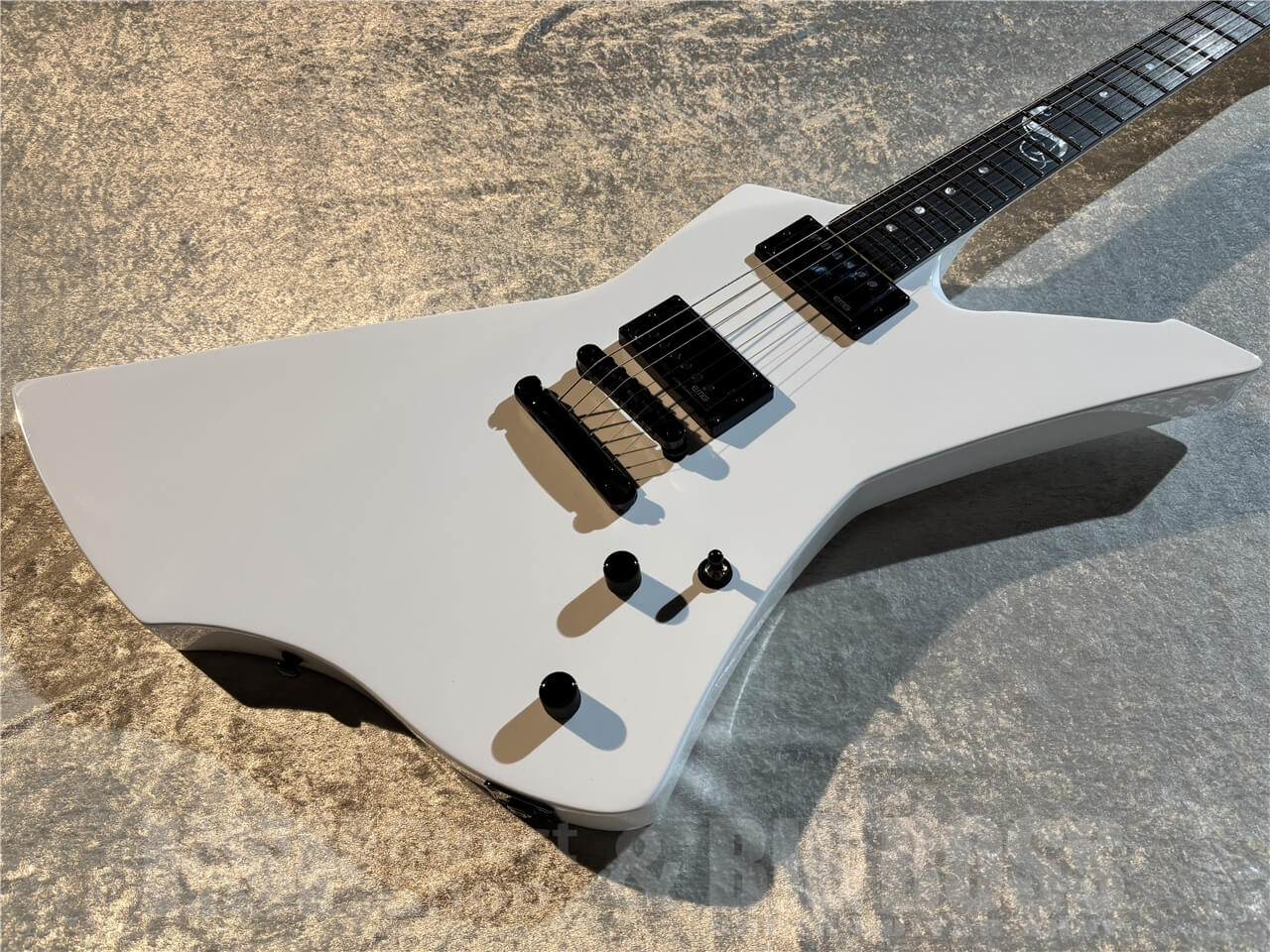 【即納可能】LTD(エルティーディー) SNAKEBYTE (Snow White/James Hetfield Signature Model) 札幌店 - 2