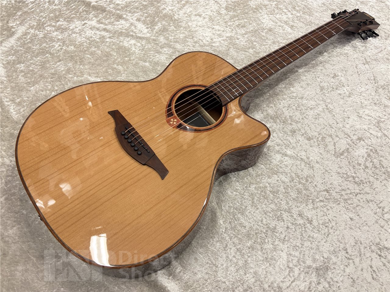 【即納可能】LAG Guitars（ラグギターズ）T118ACE（Natural）　名古屋店