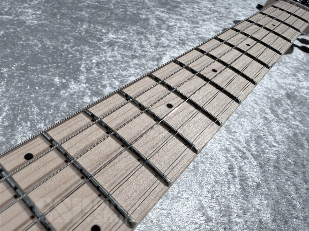 【即納可能】Sterling by MUSIC MAN(スターリン バイ ミュージックマン) AXIS FLAME MAPLE / AX3FM (Neptune Blue) 札幌店 - 4