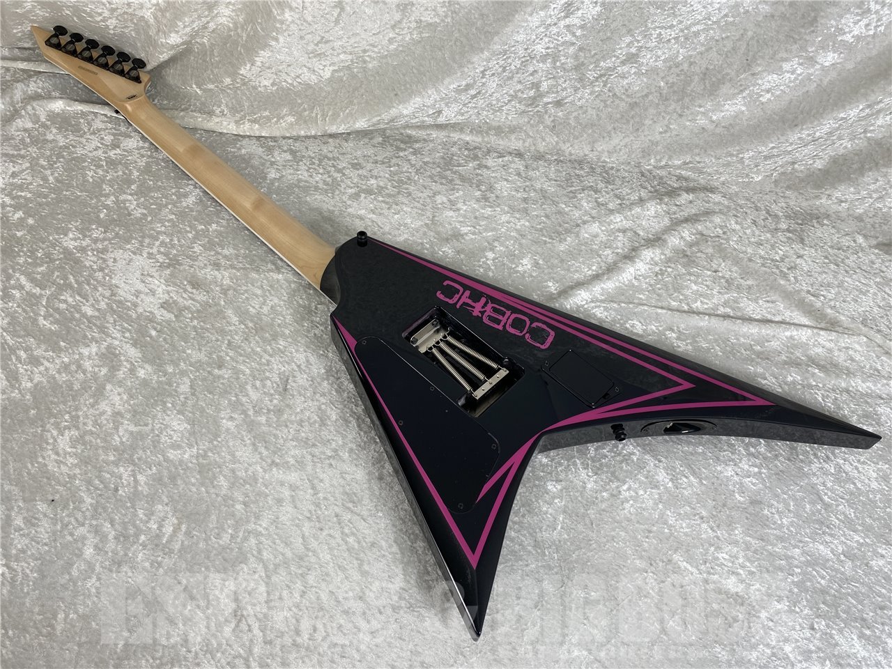 【即納可能】EDWARDS(エドワーズ) E-ALEXI PINK SAWTOOTH (BODOM AFTER MIDNIGHT/Alexi Laihoモデル)お茶の水駅前店(東京) - 9