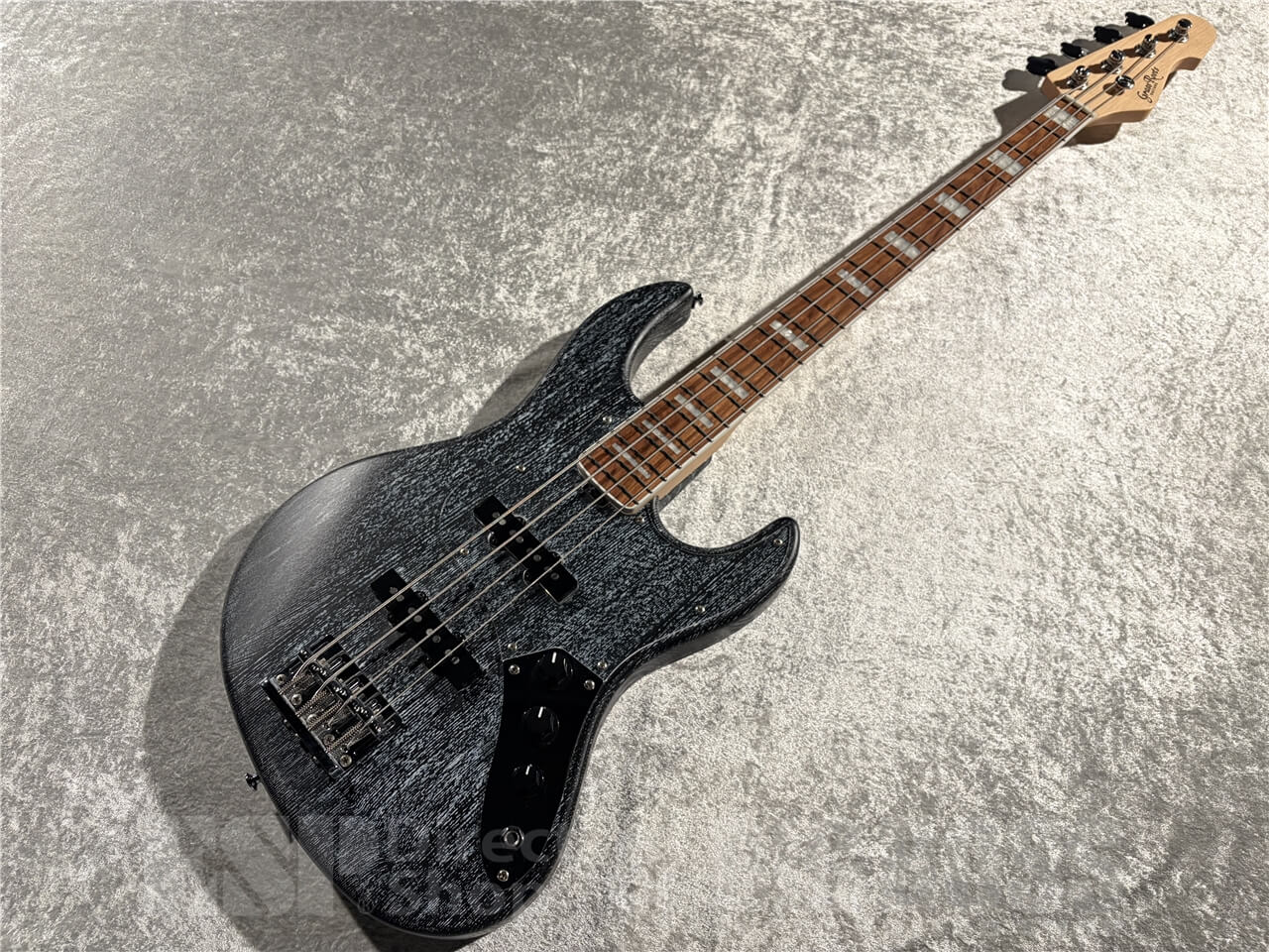 【即納可能/お客様委託中古品】GrassRoots(グラスルーツ) G-AMAZE-DX/LS (Black Satin in White) 札幌店