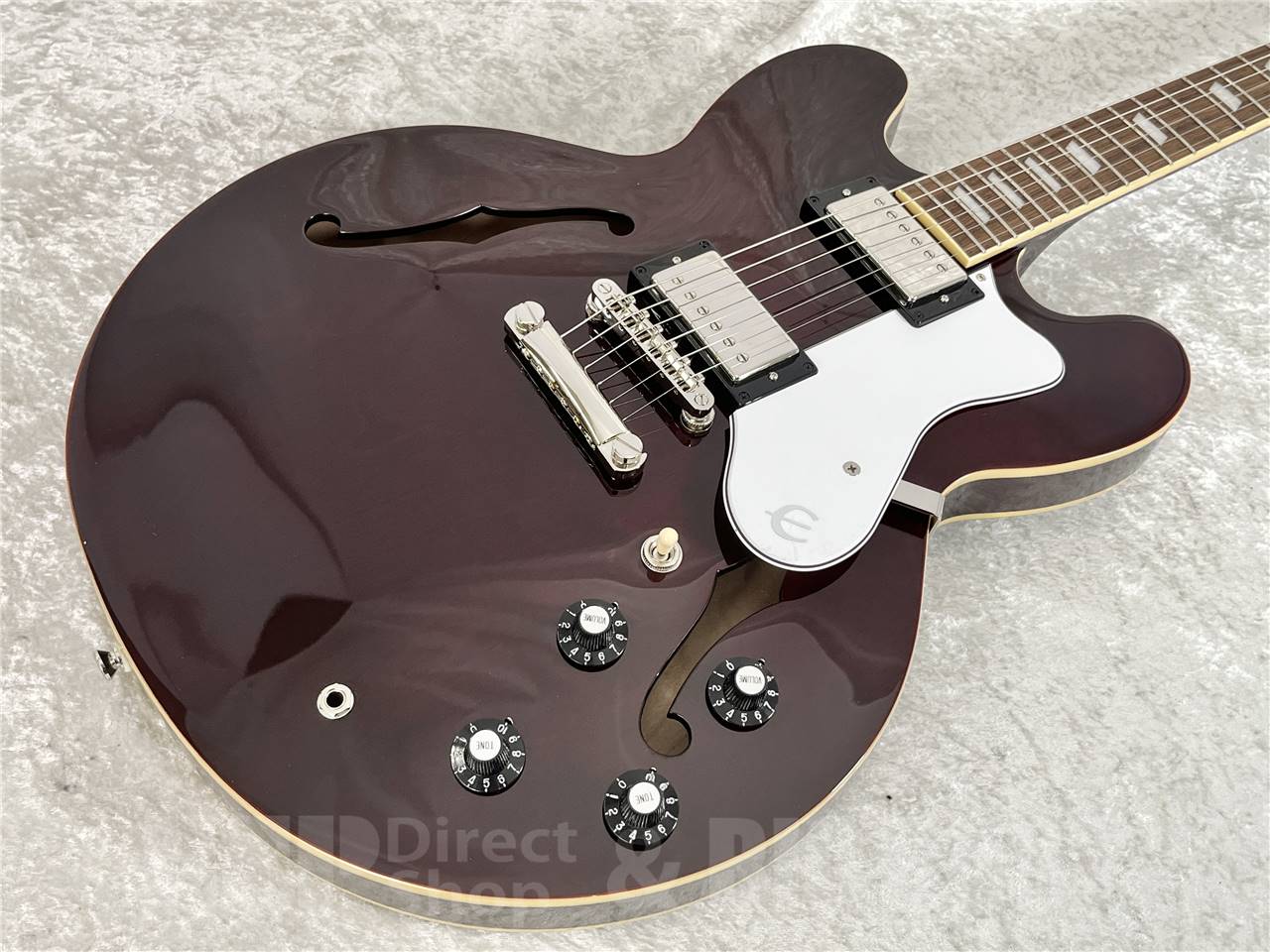 【即納可能】Epiphone ( エピフォン ) Noel Gallagher Riviera/Dark Wine Red  (セミアコースティックギター) お茶の水駅前店・別館 - 2