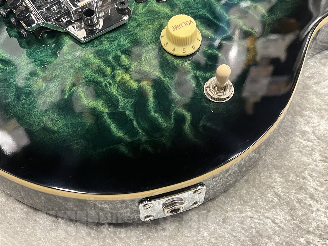 【即納可能】Sterling by MUSIC MAN（スターリンバイミュージックマン）Axis AX50 Quilted Maple（Yucatan Blue）　名古屋店 - 4