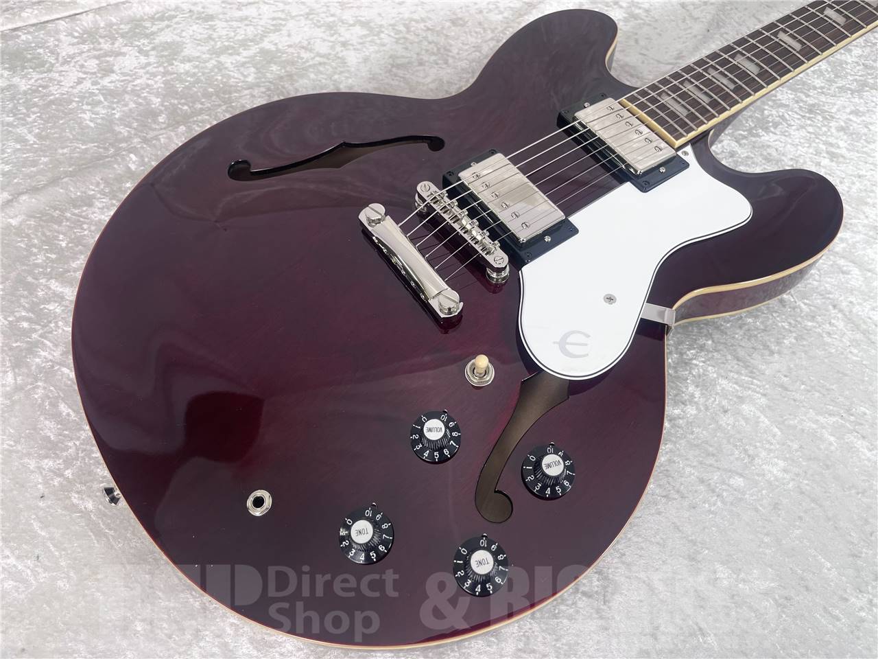 【即納可能】Epiphone ( エピフォン ) Noel Gallagher Riviera/Dark Wine Red  (セミアコースティックギター) お茶の水駅前店・別館 - 2