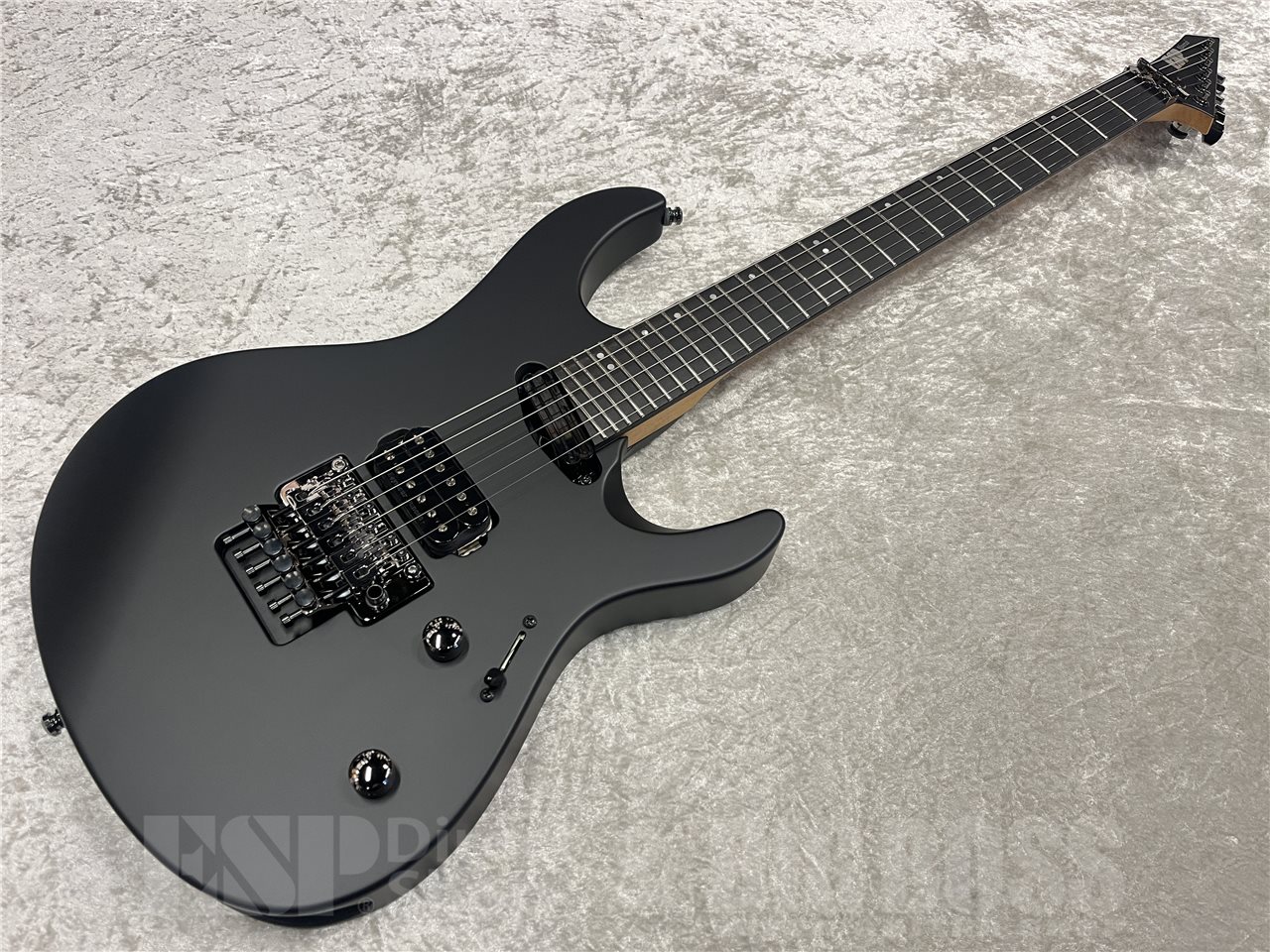 【即納可能】ESP(イーエスピー)MAVERICK（Black Satin）　名古屋店