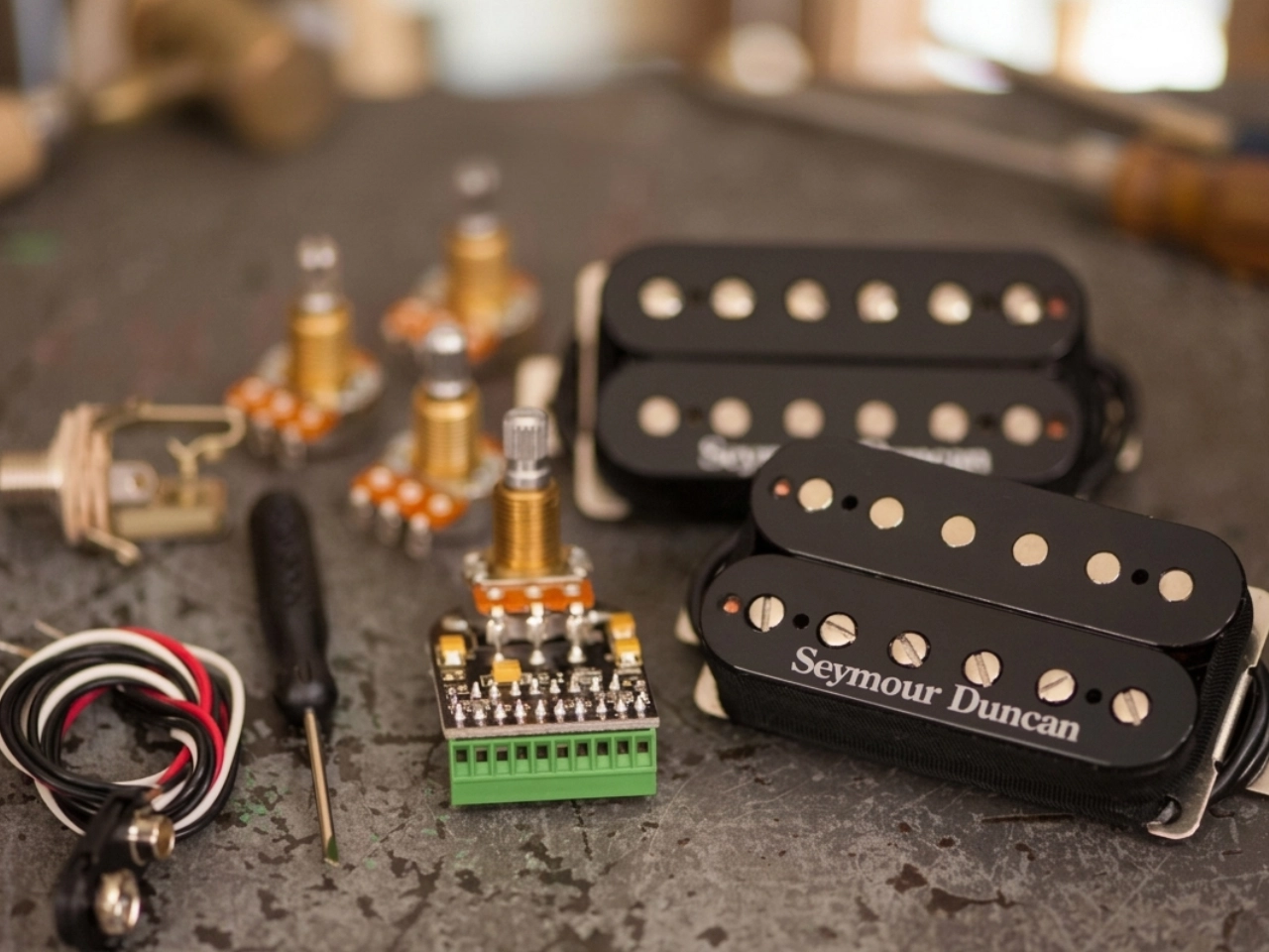 Seymour Duncan(セイモアダンカン) AHB-10n(Black)| Blackout s® HB Coil Pack System(ハムバッカーピックアップ)