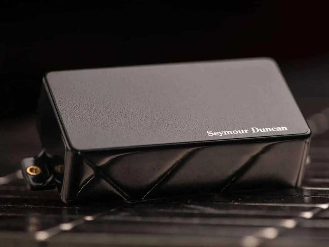 Seymour Duncan(セイモアダンカン) AHB-1b(Gold)| Blackouts® HB(ハムバッカーピックアップ)