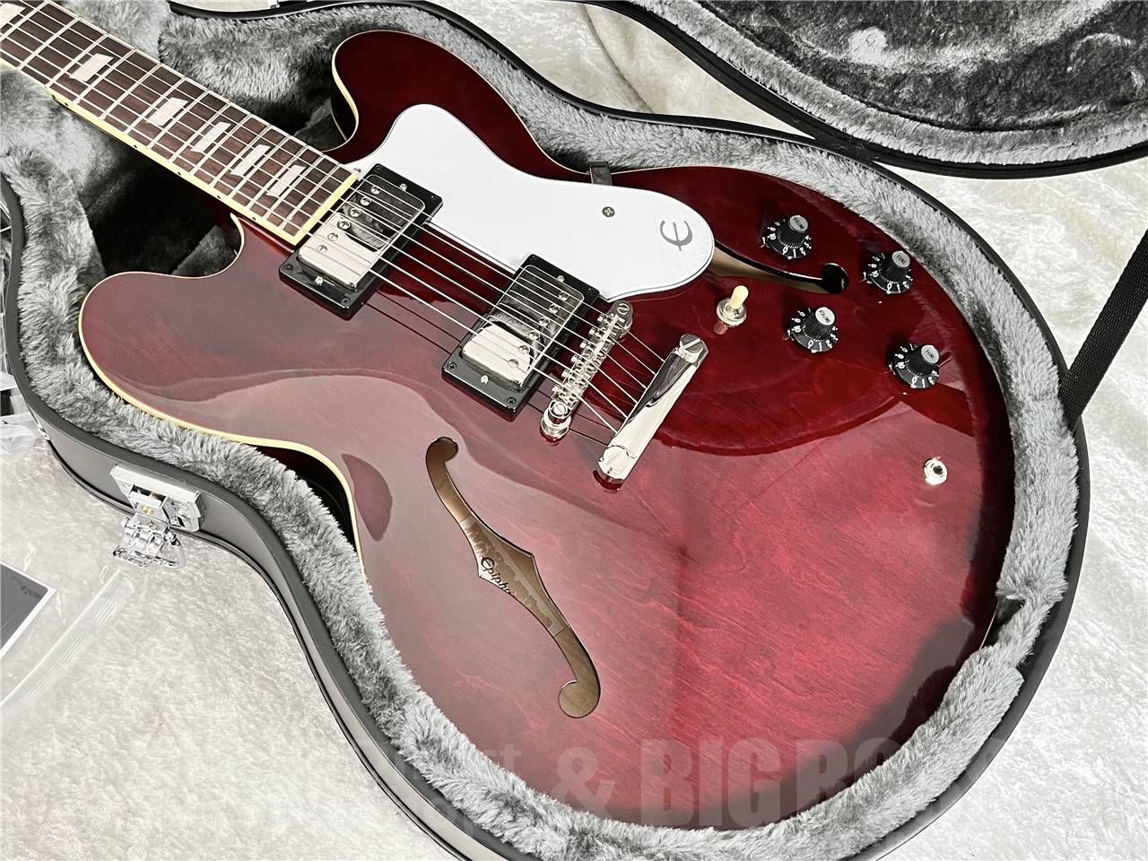 【即納可能】Epiphone ( エピフォン ) Noel Gallagher Riviera/Dark Wine Red  (セミアコースティックギター) お茶の水駅前店・別館 - 2