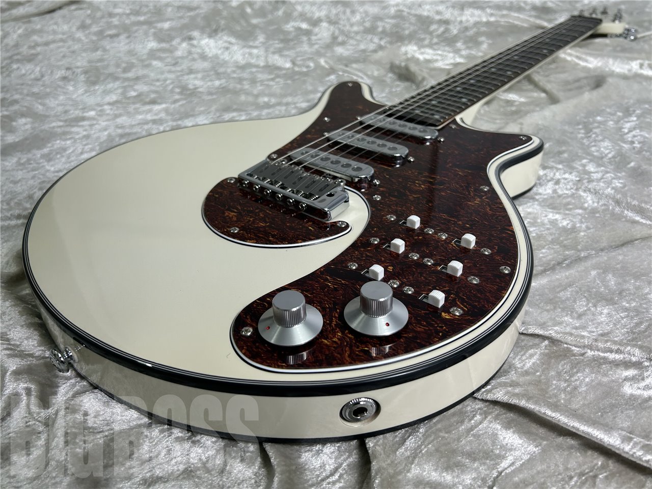 【即納可能/新品特価】Brian May Guitars(ブライアンメイギターズ) Red Special (White) お茶の水駅前店(東京) - 4