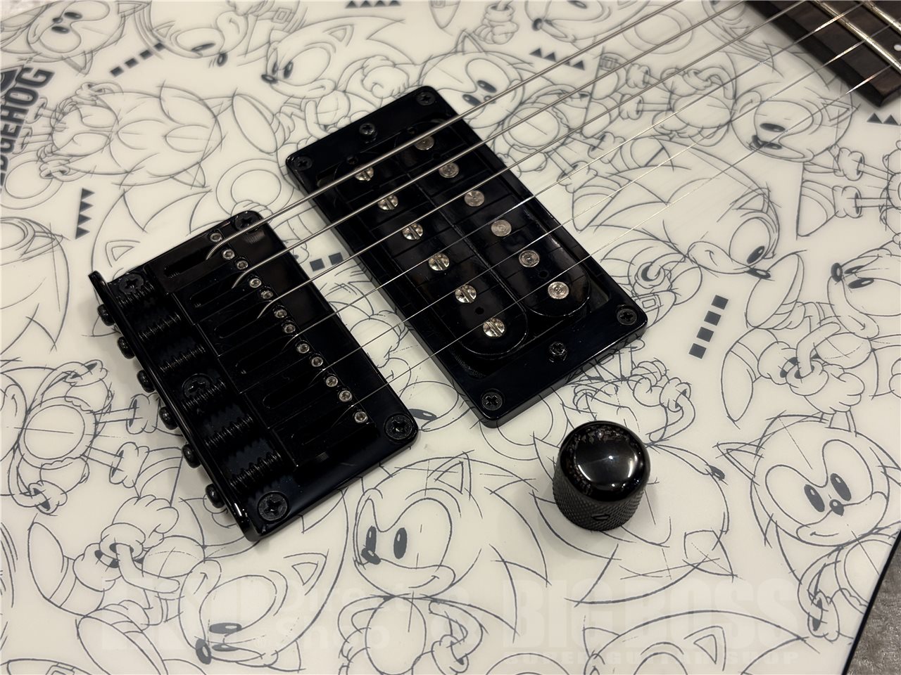【即納可能】ESP×SONIC（イーエスピー×ソニック）SONIC THE HEDGEHOG GUITAR III -Classic Sonic Edition-（Classic Sonic Collage Art Top / Black Satin Back）　名古屋店 - 3