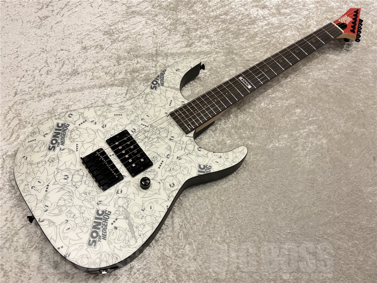 【即納可能】ESP×SONIC（イーエスピー×ソニック）SONIC THE HEDGEHOG GUITAR III -Classic Sonic Edition-（Classic Sonic Collage Art Top / Black Satin Back）　名古屋店