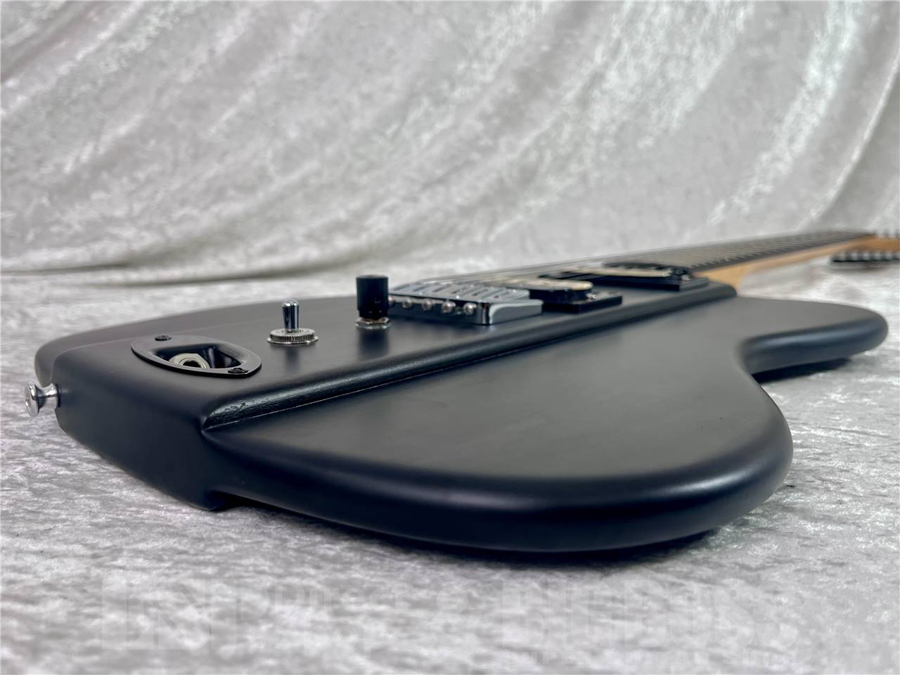 【即納可能】EDWARDS Platinum KARMASTER / See Thru Black (エレキギター) お茶の水駅前店・別館 - 3