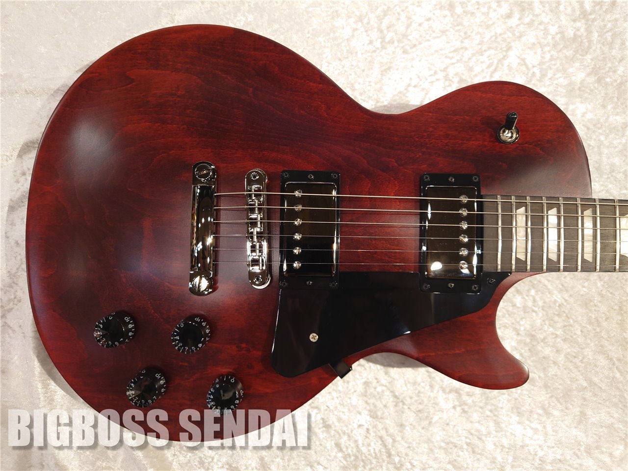 【即納可能】Gibson（ギブソン）Les Paul Modern Studio / Wine Red Satin 仙台店