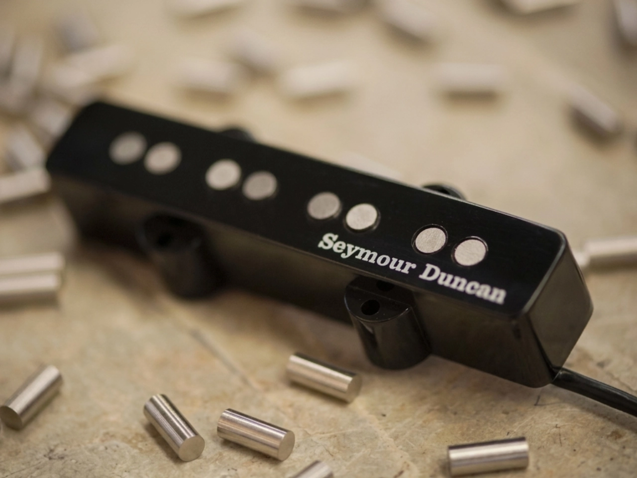 Seymour Duncan(セイモアダンカン) AJJ-2 | Lightnin’ Rods™ Jazz Bass (ベース用ピックアップ)