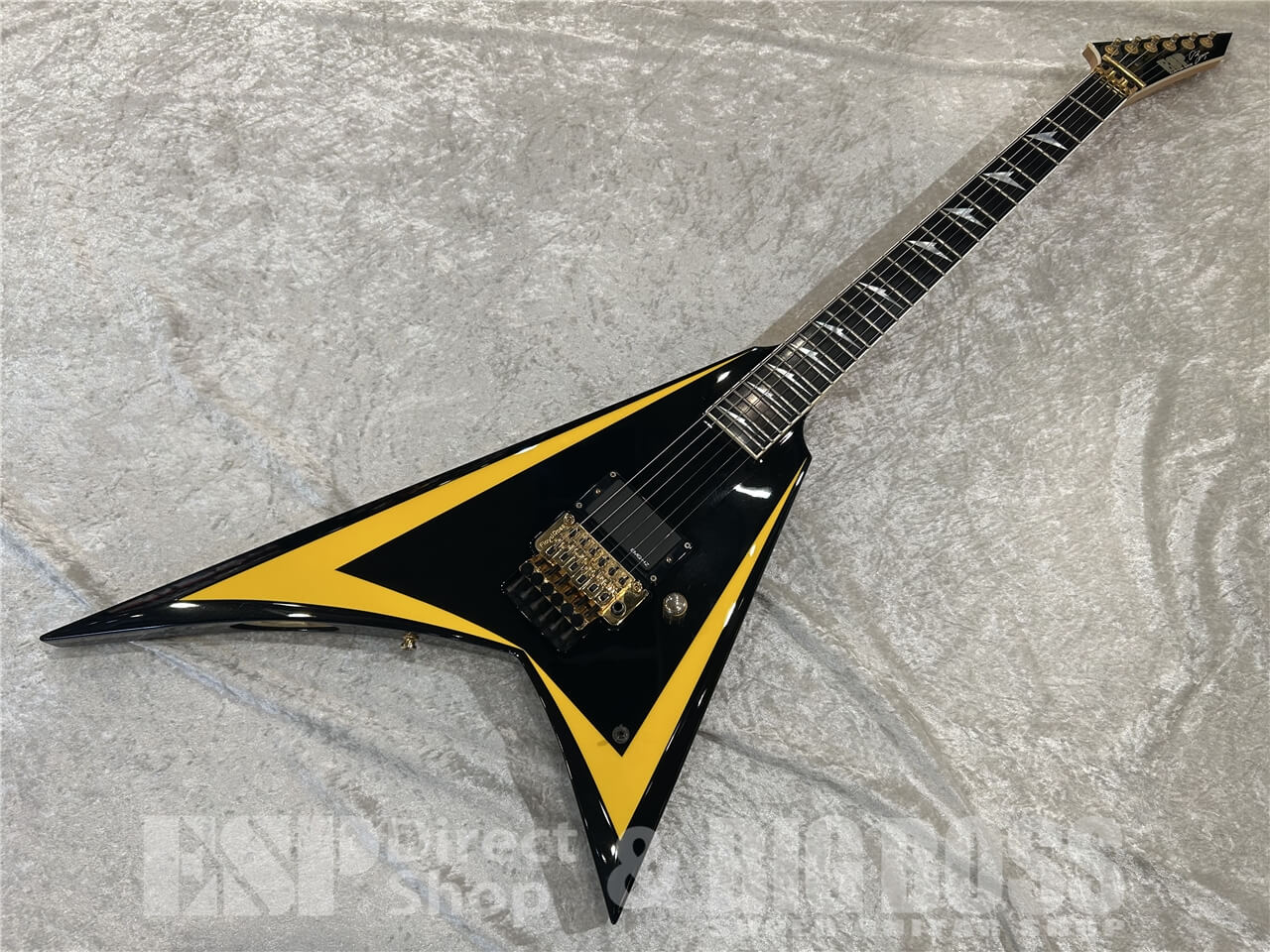 【即納可能/お客様委託品】 ESP (イーエスピー) ALEXI ARROW HEAD / Black with Yellow Stripe 仙台店