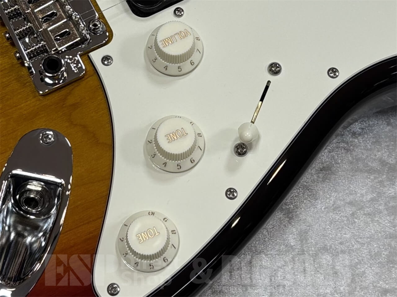 【即納可能】Suhr(正規輸入品) Classic S /3 Tone Burst  GWS - 5