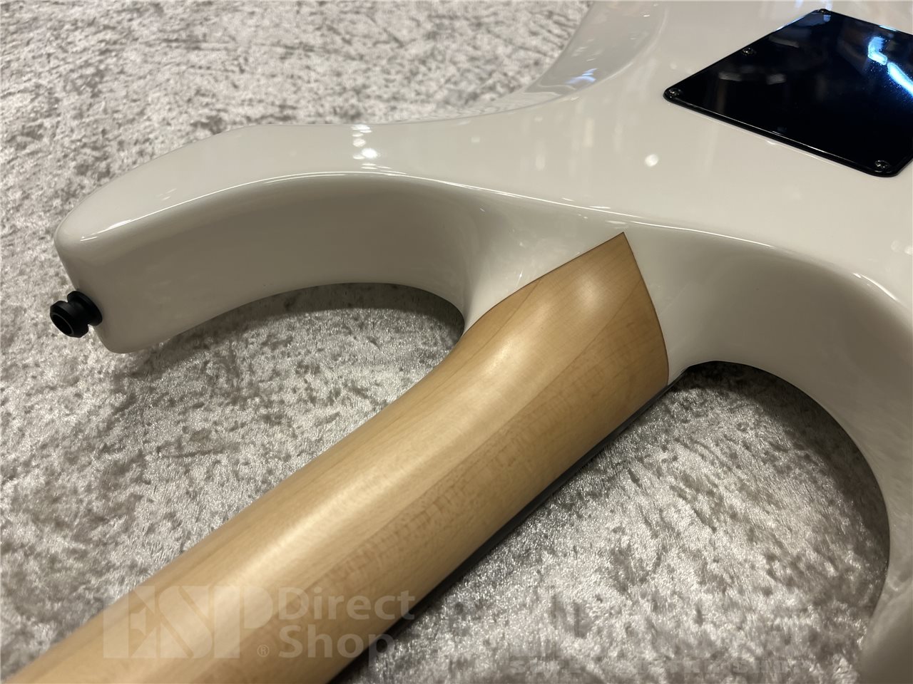 【即納可能】E-II(イーツー) M-II NECK-THRU（Snow White）　名古屋店 - 9