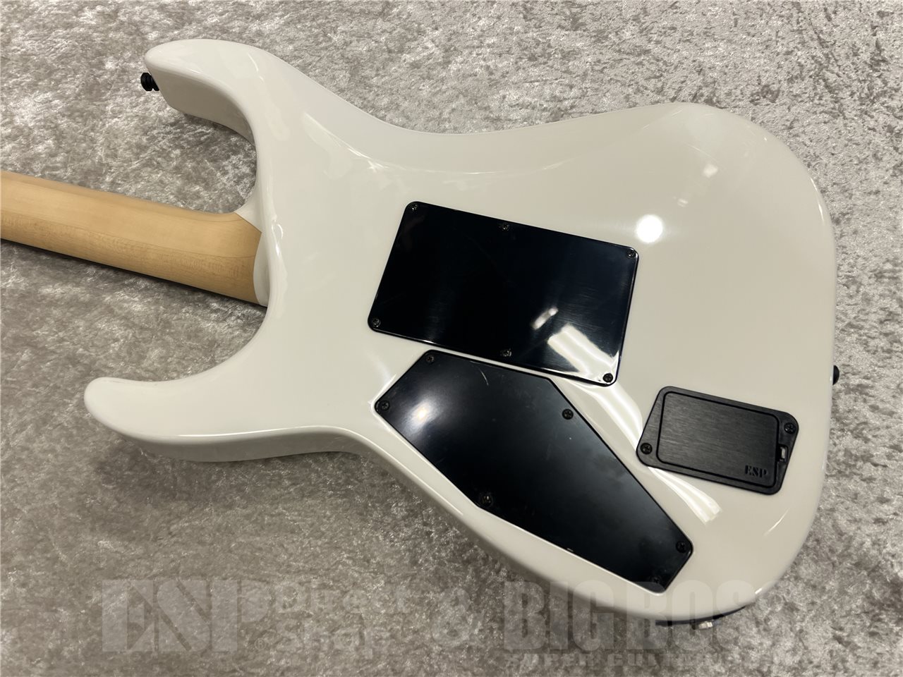 【即納可能】E-II(イーツー) M-II NECK-THRU（Snow White）　名古屋店 - 8