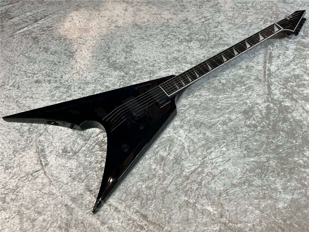 【即納可能】E-II ARROW NT / Black 広島店
