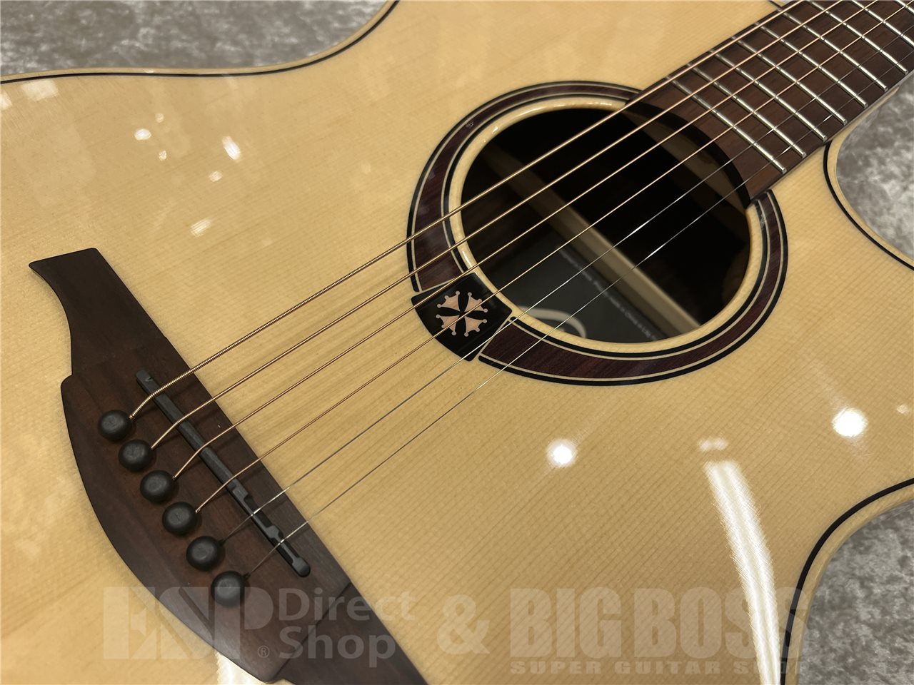 【即納可能】LAG Guitars(ラグギターズ)T218ACE(Natural) 名古屋店 - 3