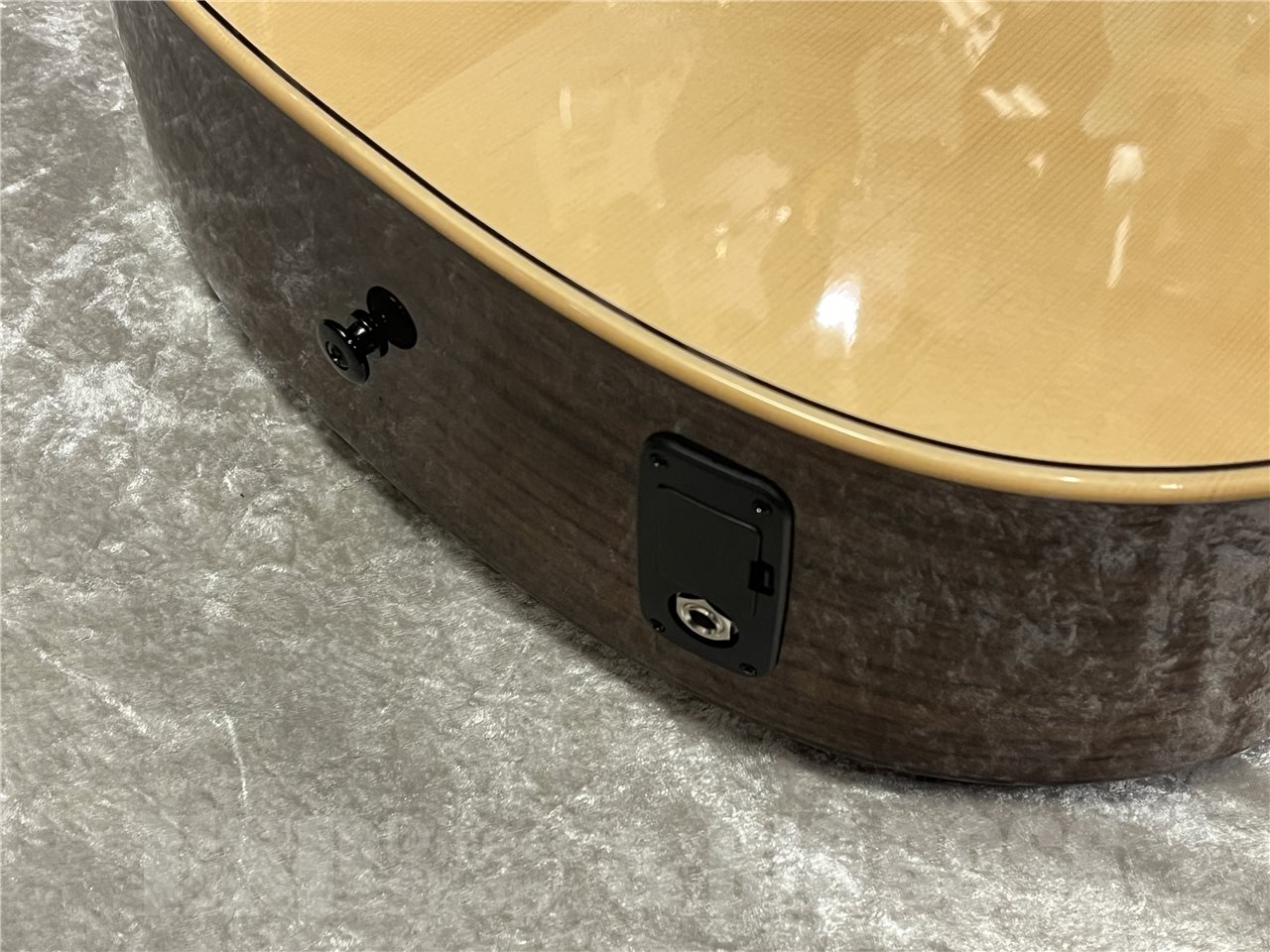 【即納可能】LAG Guitars(ラグギターズ)T218ACE(Natural) 名古屋店 - 4