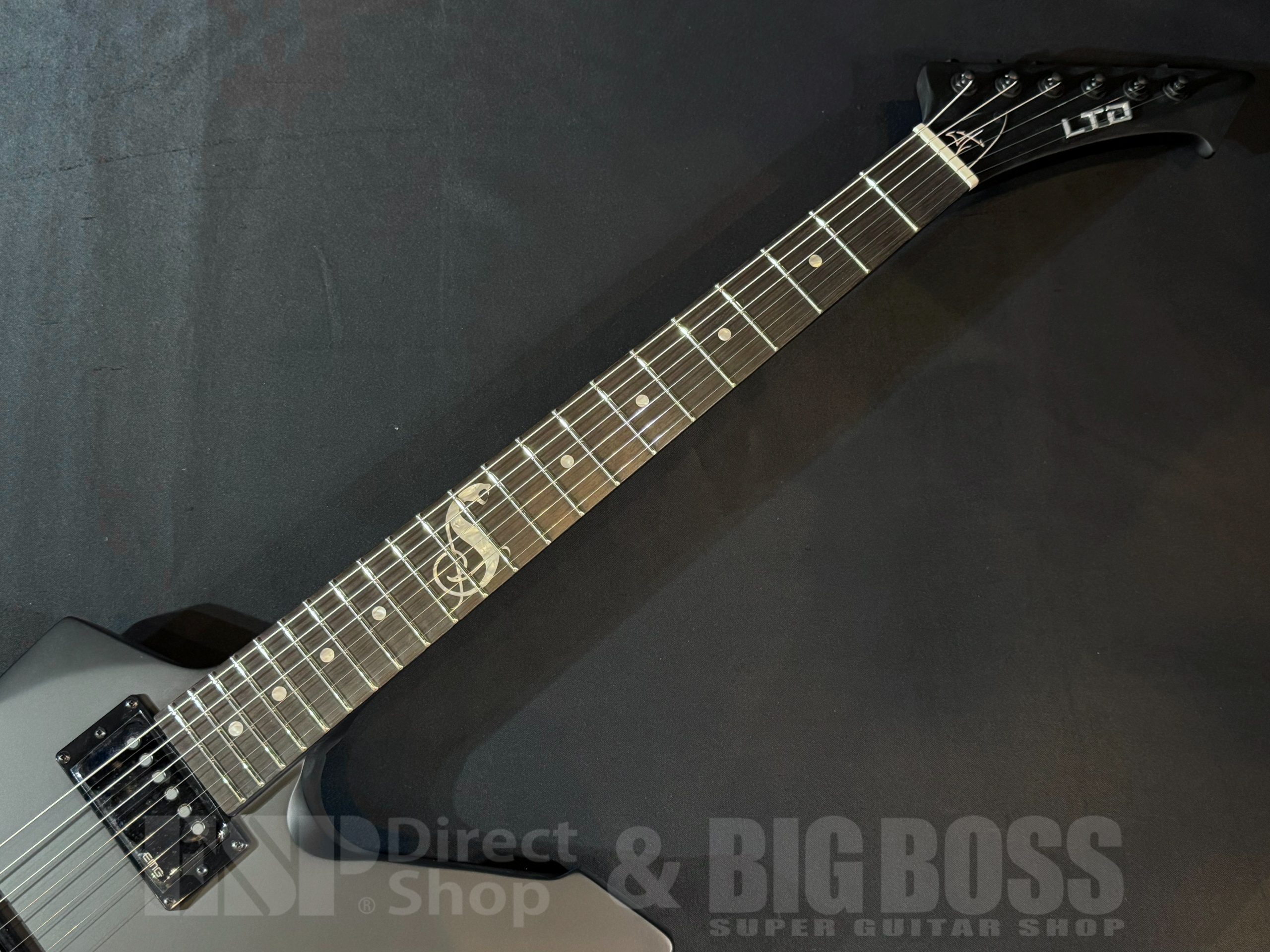 【即納可能】LTD (エルティーディー) SNAKEBYTE / Black Satin (METALLICA James Hetfield) 大阪店 - 4