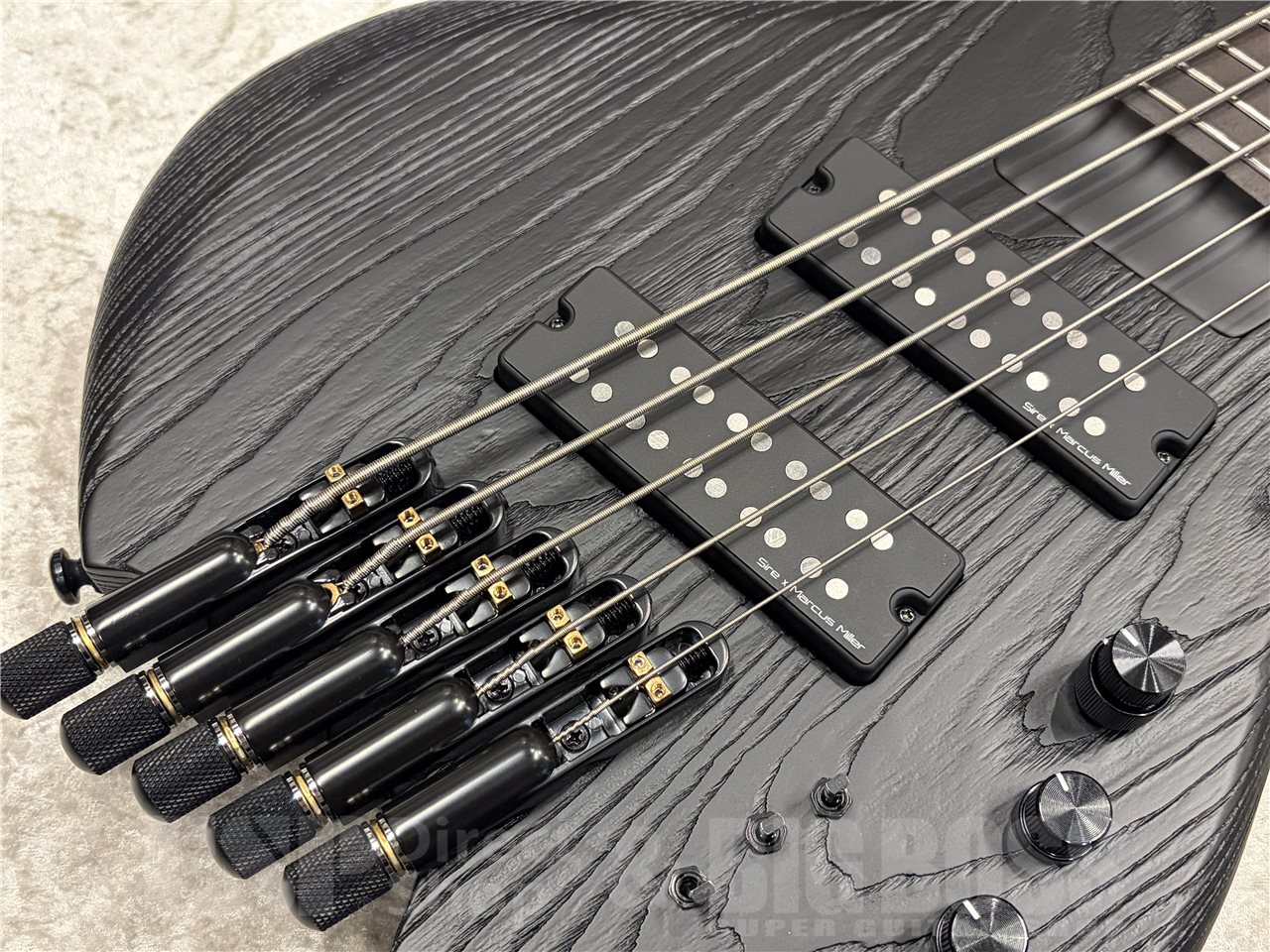 【即納可能】Sire（サイアー）Marcus Miller M6 5-String Headless（Black）　名古屋店 - 3