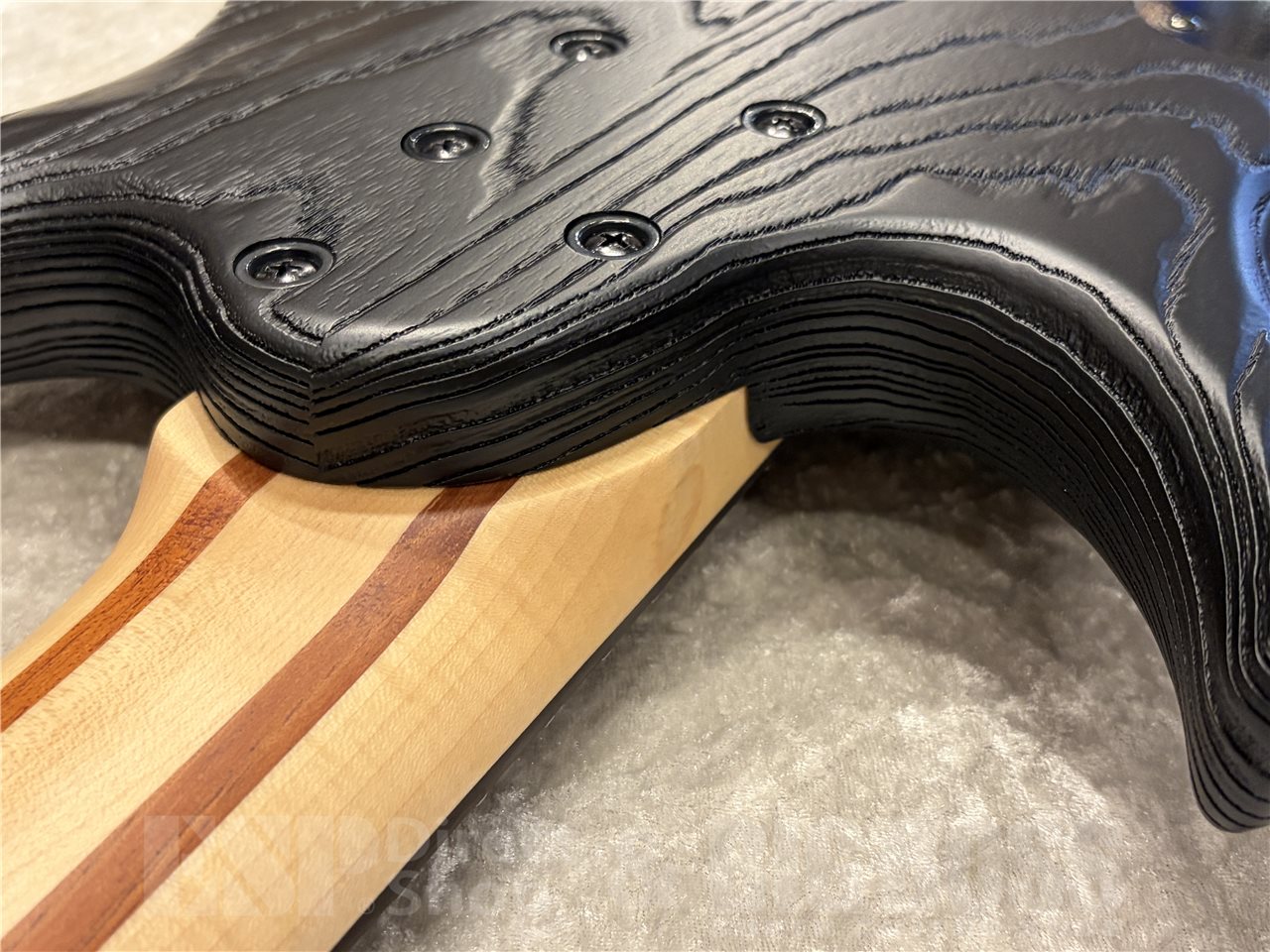【即納可能】Sire（サイアー）Marcus Miller M6 5-String Headless（Black）　名古屋店 - 11
