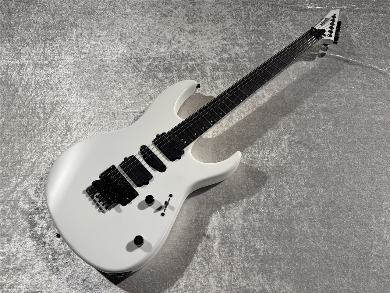 【即納可能】EDWARDS(エドワーズ) E-CY (Snow White Satin) 札幌店
