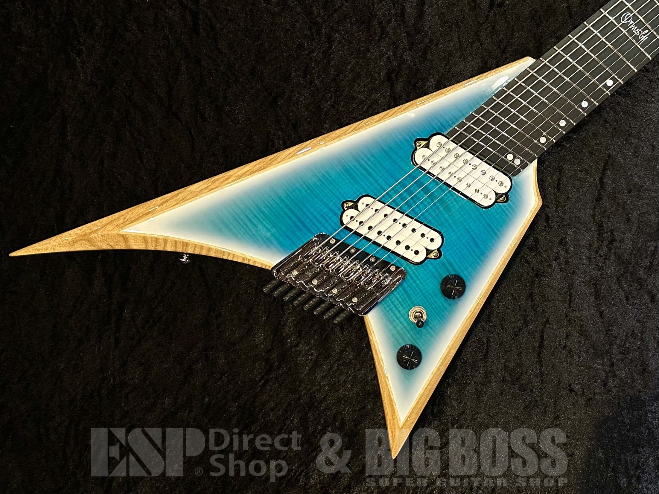 【中古/即納可能】Ormsby Guitars METAL V HEADLESS G8 SA【ICE COOL】福岡店 - 2