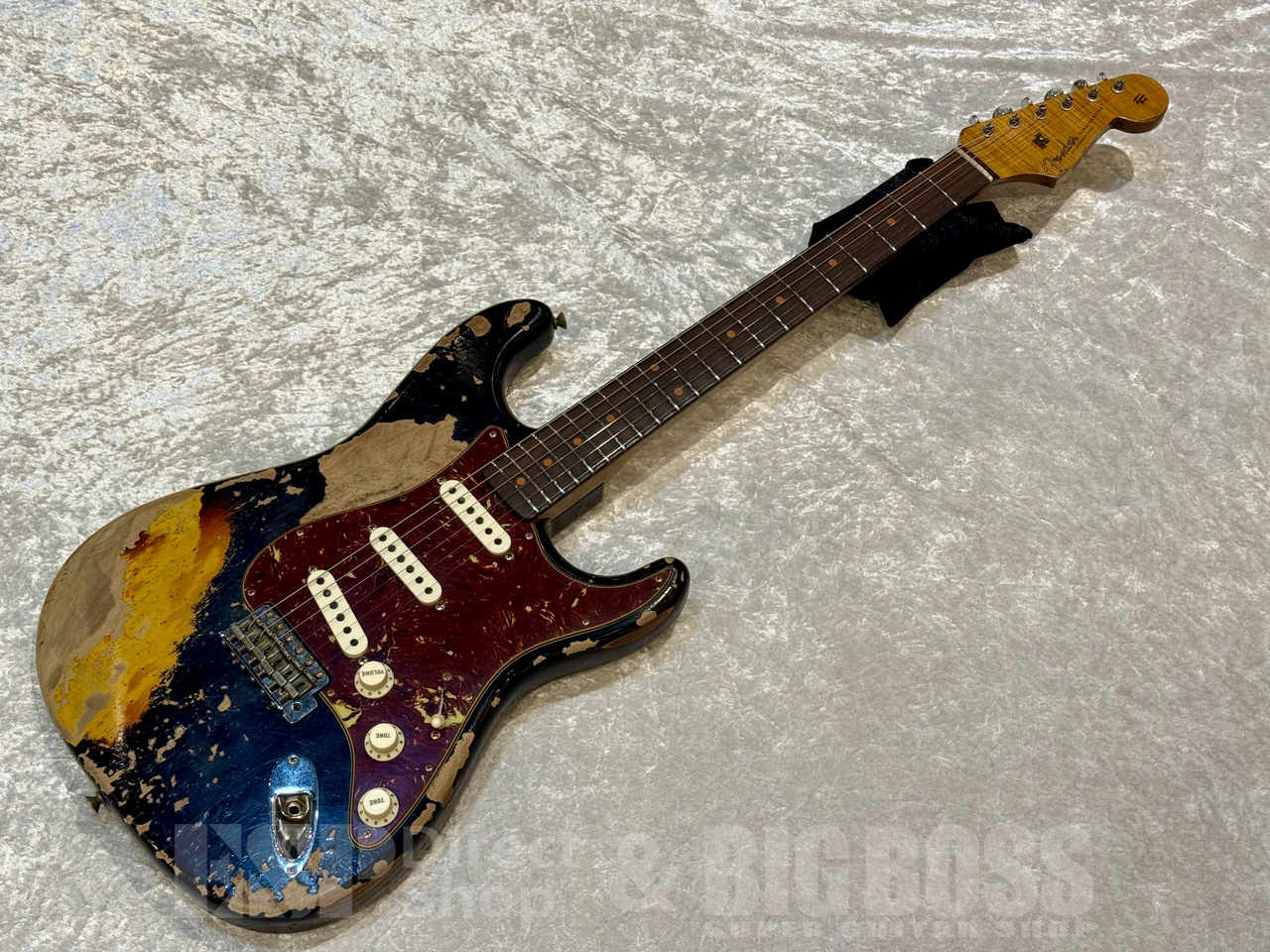 【中古/即納可能】Fender Custom Shop Limited Edition Roasted 1961 Stratocaster Super Heavy Relic【Black/3 Tone Sunburst】福岡店 - 2