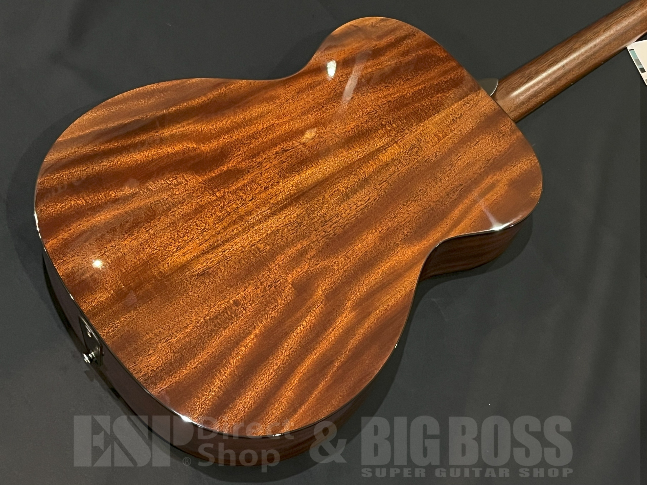 【即納可能】Martin(マーティン) 000E Retro Plus Mahogany / 大阪店