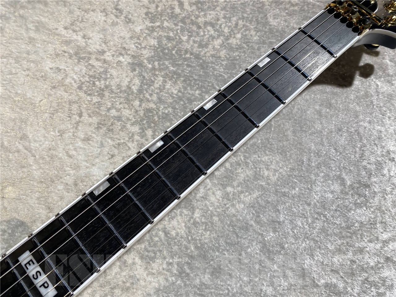 【即納可能】E-II(イーツー) M-II QM (Black Natural Burst) 札幌店