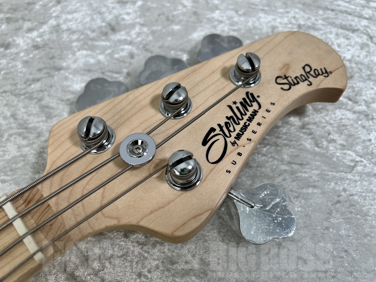 【即納可能】Sterling by MUSIC MAN(スターリンバイミュージックマン) S.U.B RAY4 / Mint Green お茶の水駅前店(東京)