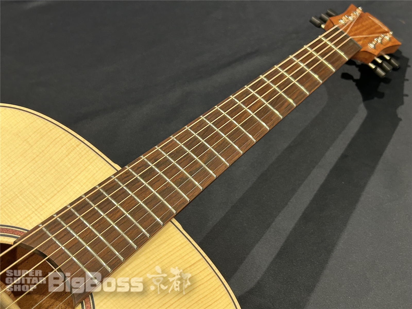 【即納可能】LAG Guitars(ラグギターズ) T70D-NAT 京都店