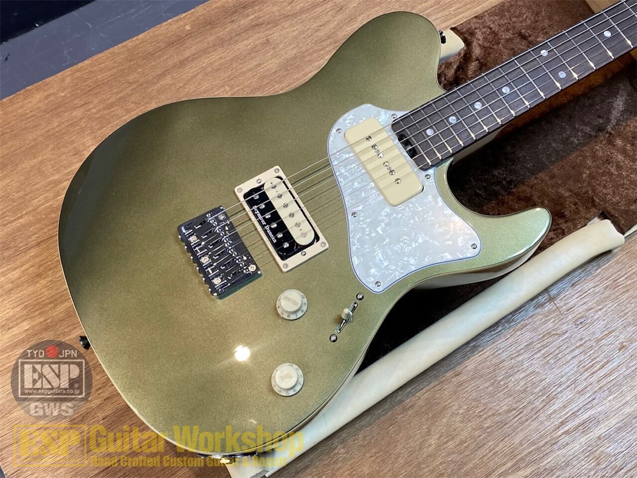 大得価人気 Edwards E-THROBBER (LEAF GREEN METALLIC) イケベ器店