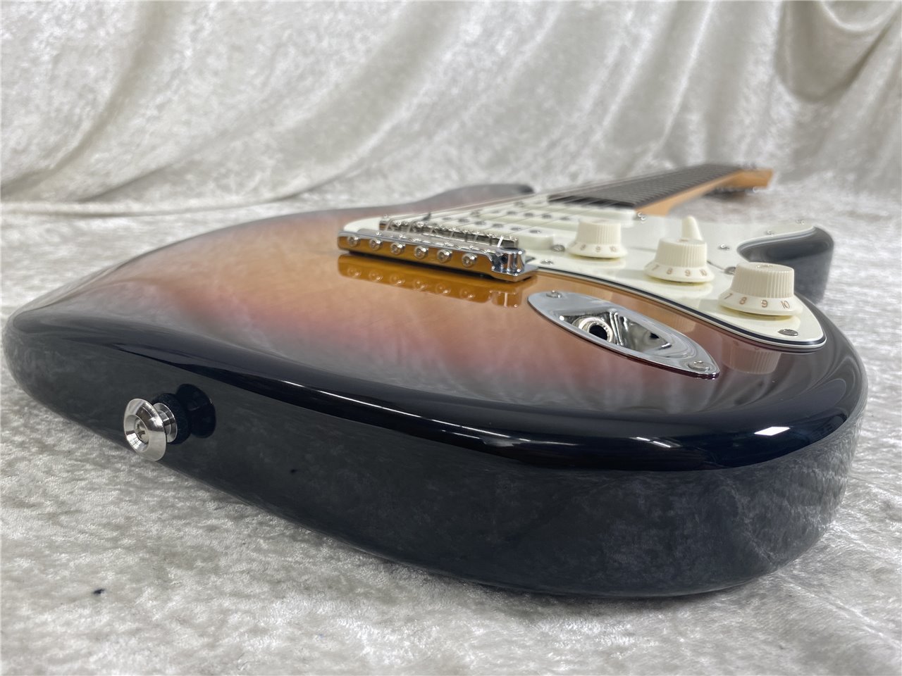 【即納可能】Suhr(サー) Classic S (3 Tone Burst) お茶の水駅前店(東京) - 4