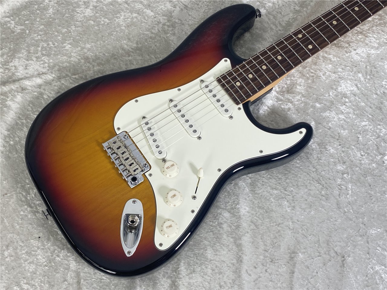 【即納可能】Suhr(サー) Classic S (3 Tone Burst) お茶の水駅前店(東京) - 3