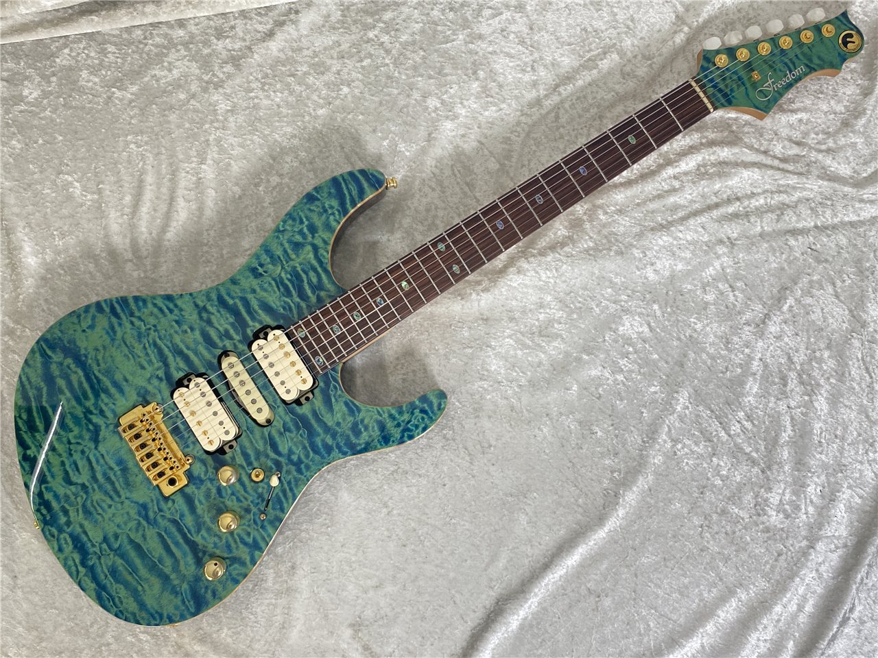 【即納可能/中古品】FREEDOM CUSTOM GUITAR RESEARCH Hydra 2Point 24F Premium Grade Quilt Maple(そよ風) お茶の水駅前店(東京) - 2