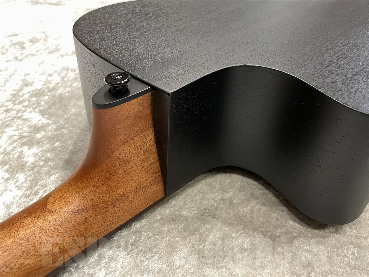 【即納可能】LAG Guitars（ラグギターズ）T70ACE（BLACK & BROWN）　名古屋店