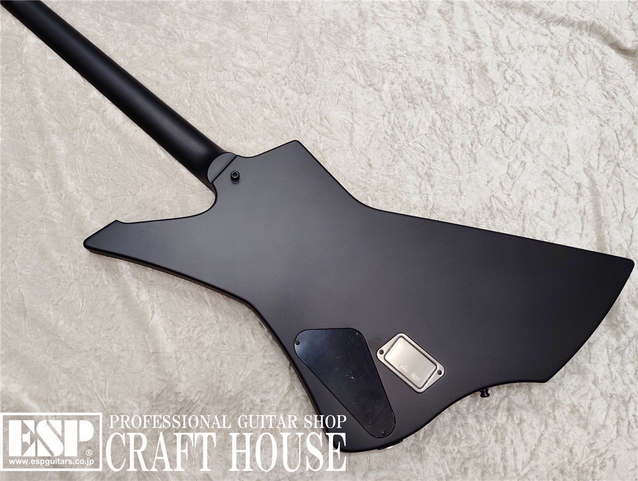 【即納可能】ESP SNAKEBYTE / Black Satin 渋谷店