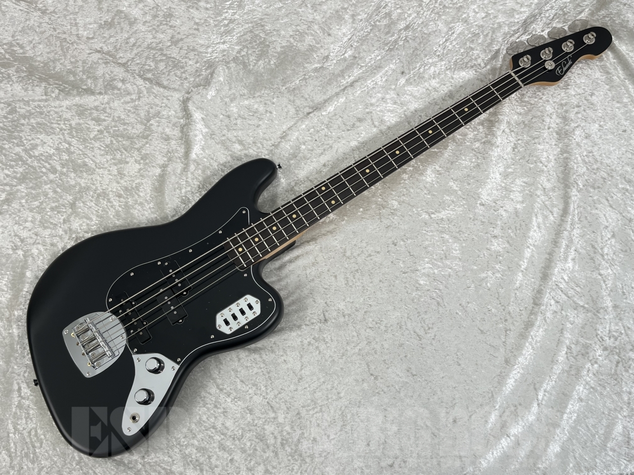 【即納可能】EDWARDS Platinum Edition(エドワーズプラチナムエディション) E-HTB-01 (The Novembers, Petit Brabancon/高松浩史モデル) お茶の水駅前店(東京)