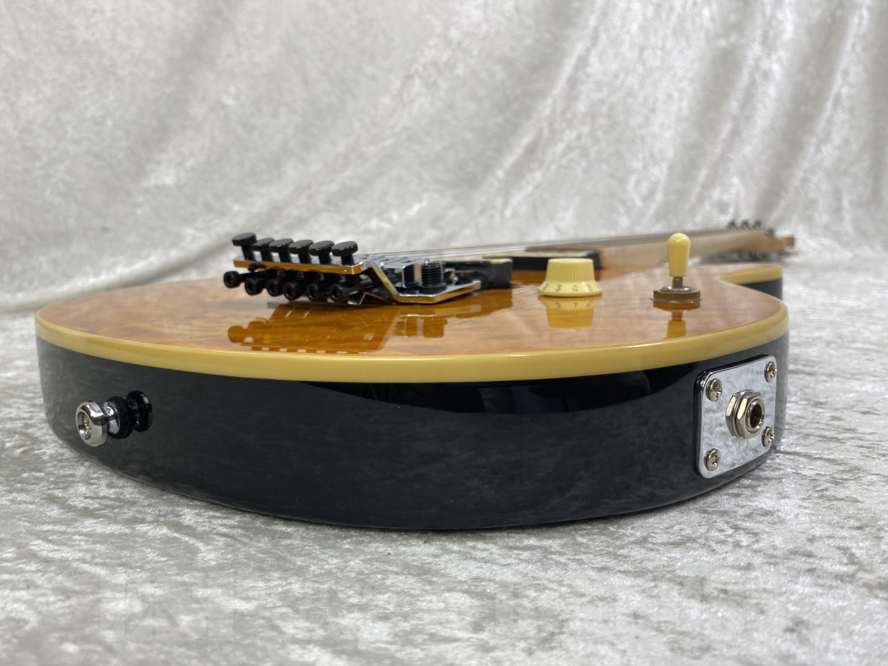 【即納可能】Sterling by MUSICMAN(スターリン バイ ミュージックマン) AX40-TGO-M / Trans Gold お茶の水駅前店(東京)