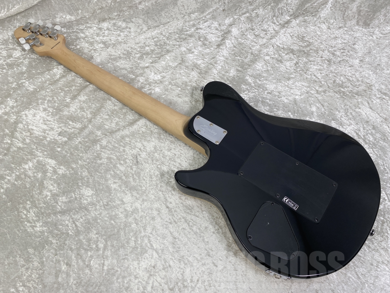 【即納可能】Sterling by MUSICMAN(スターリン バイ ミュージックマン) AX40-TGO-M / Trans Gold お茶の水駅前店(東京)