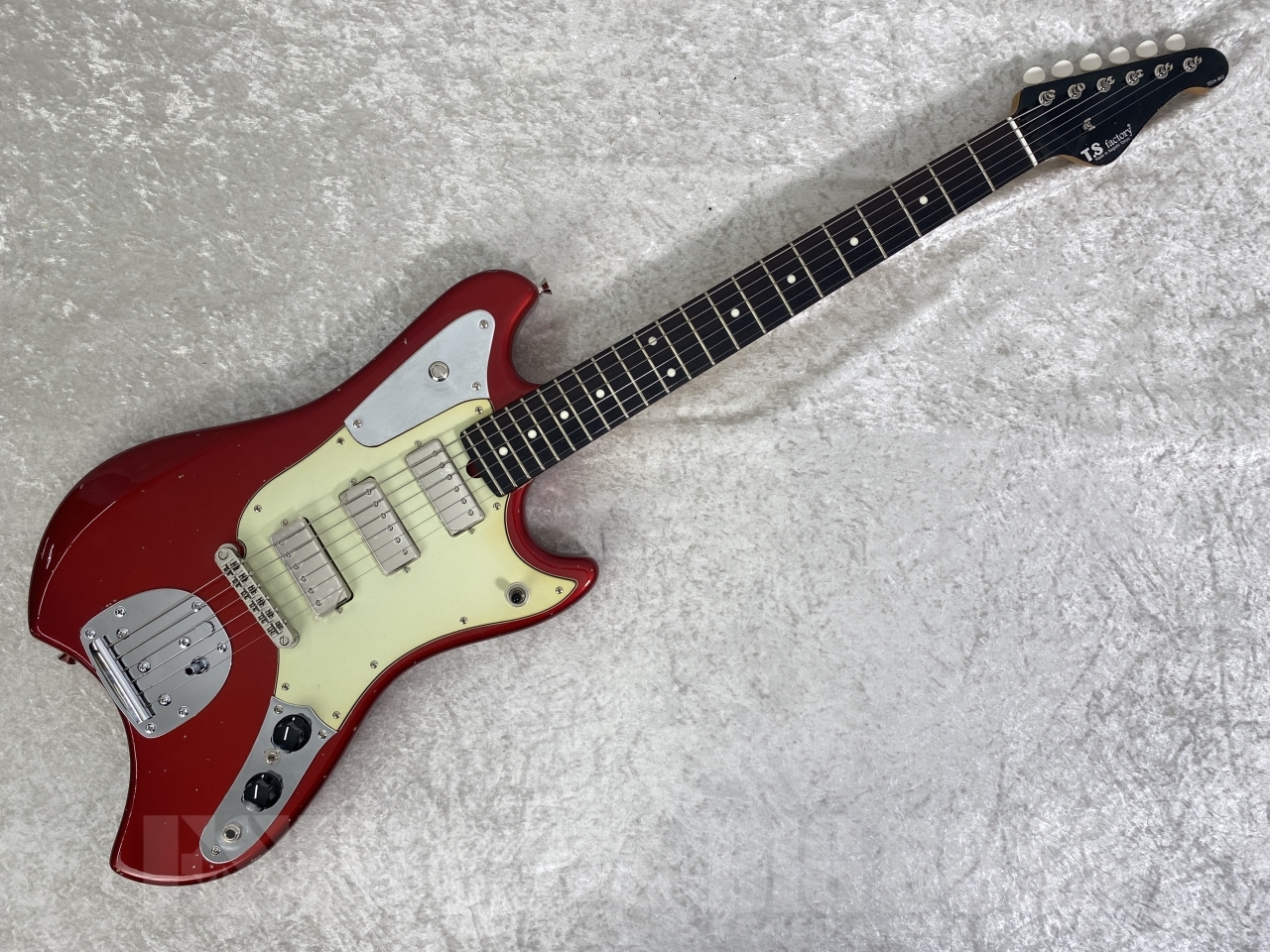 【即納可能】T.S factory(ティーエス ファクトリー) 151A-MO 3Mini-Humbucker / Candy Apple Red お茶の水駅前店 (東京)